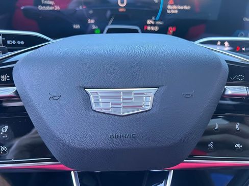 New 2026 Cadillac Lyriq Luxury image 17