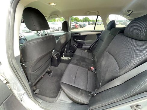 Used 2017 Subaru Outback 2.5i Premium AWD/4WD image 25