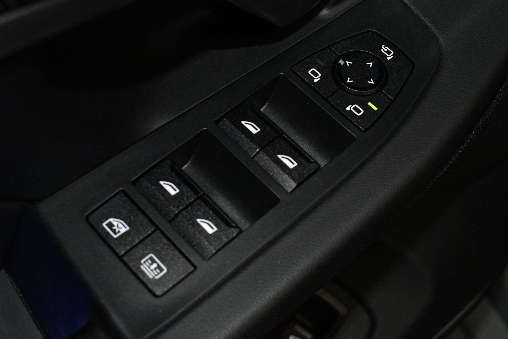 Used 2025 BMW M5 w/ Carbon Package AWD/4WD image 42