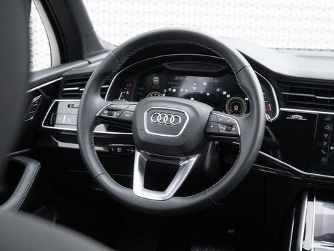 Used 2025 Audi Q7 3.0T Premium Plus w/ Premium Plus Package image 9