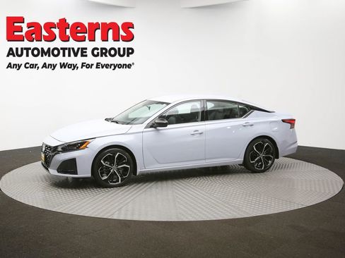 Used 2023 Nissan Altima 2.5 SR image 53