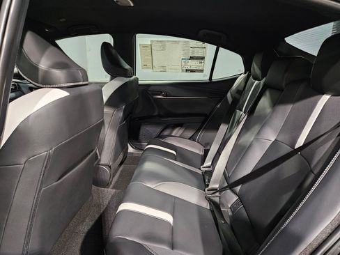 New 2026 Toyota Camry Hybrid FWD image 20