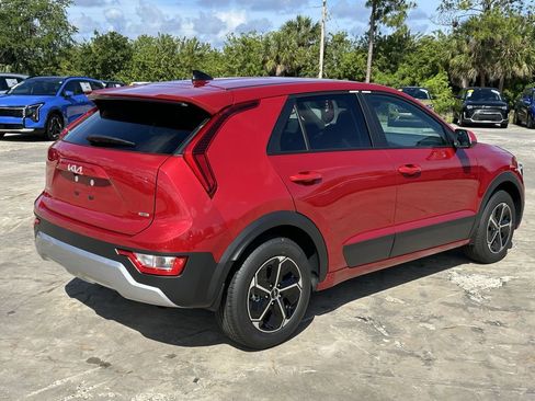 New 2026 Kia Niro LX FWD image 5