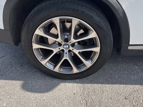 Used 2021 BMW X5 sDrive40i w/ Premium Package image 15