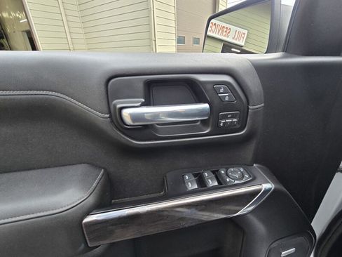 Used 2019 Chevrolet Silverado 1500 LTZ AWD/4WD image 11