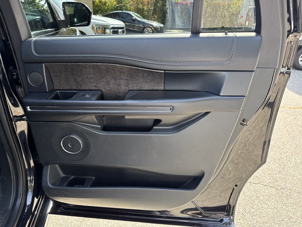 Used 2021 Ford Expedition Max Limited AWD/4WD image 40