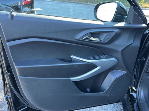 New 2026 Chevrolet Trax RS w/ Sunroof Package image 14