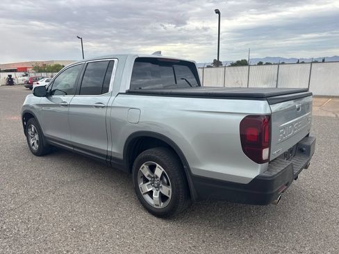 Certified 2025 Honda Ridgeline RTL image 3