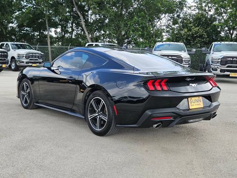 Used 2024 Ford Mustang Coupe RWD image 5