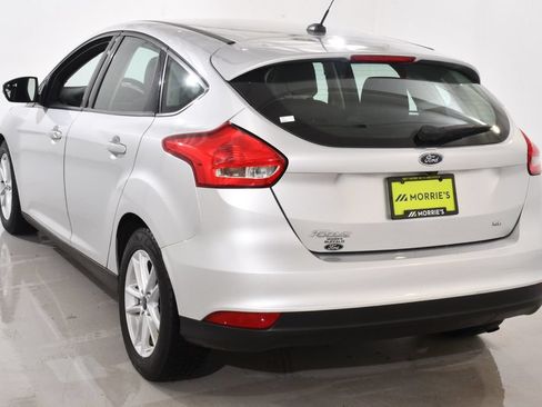 Used 2018 Ford Focus SE w/ Cold Weather Package FWD image 14