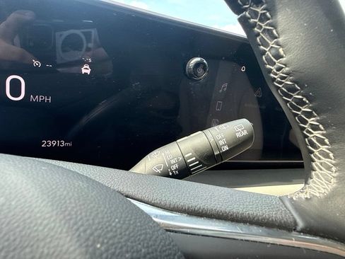 Used 2024 Buick Encore GX Avenir AWD/4WD image 18