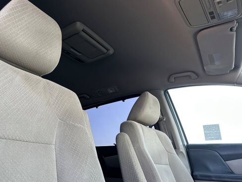 Used 2016 Honda Odyssey SE image 18
