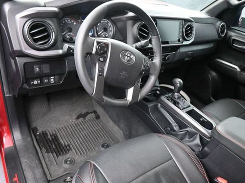 Used 2022 Toyota Tacoma TRD Off-Road w/ Technology Package AWD/4WD image 21