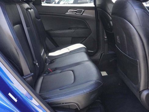 Used 2023 Kia Sportage EX FWD image 16