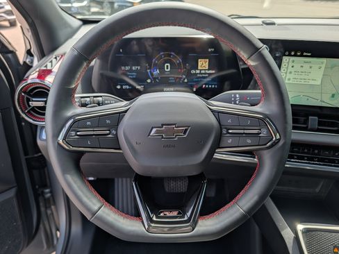 Used 2025 Chevrolet Equinox RS AWD/4WD image 30