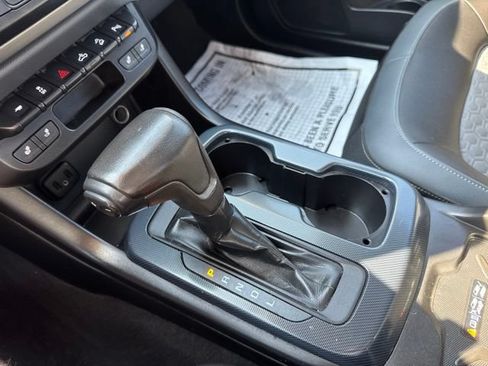Used 2019 Chevrolet Colorado Z71 AWD/4WD image 19