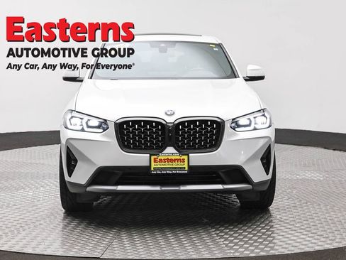 Used 2023 BMW X4 xDrive30i w/ Premium Package AWD/4WD image 2