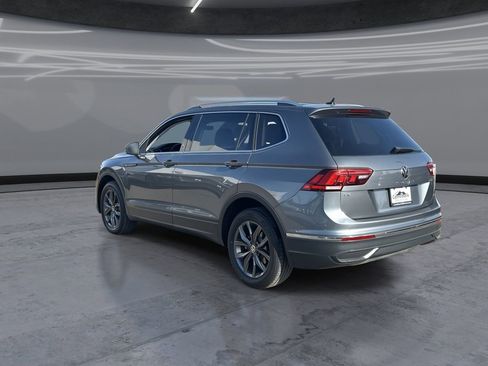 Certified 2023 Volkswagen Tiguan SE image 4