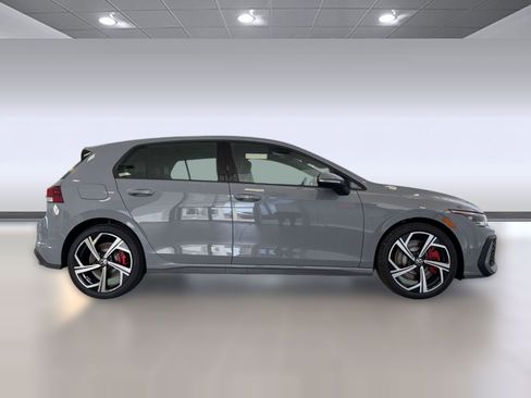 New 2026 Volkswagen Golf SE image 8
