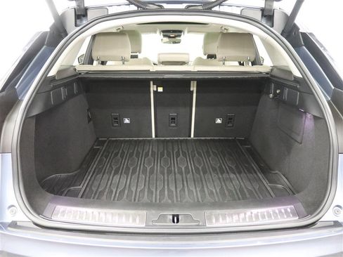 Used 2020 Land Rover Range Rover Velar S image 6