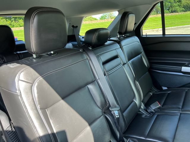 Certified 2023 Ford Explorer XLT w/ Equipment Group 202A AWD/4WD image 33