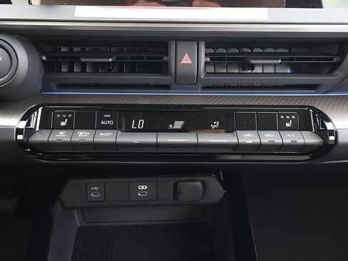 New 2026 Toyota Prius XLE image 24