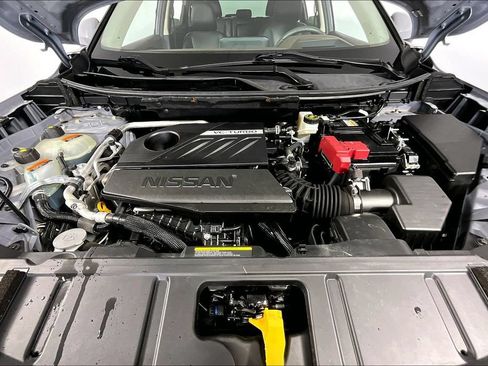 Used 2023 Nissan Rogue Platinum w/ Platinum Premium Package FWD image 9