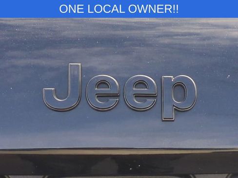 Used 2023 Jeep Grand Cherokee Altitude image 41