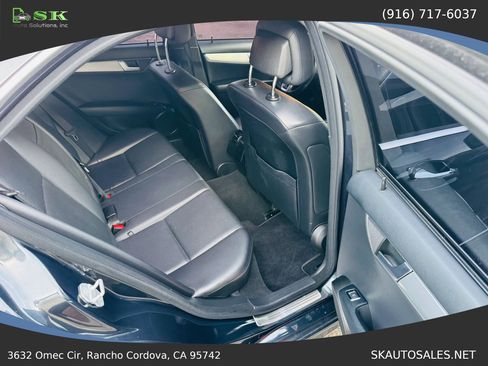 Used 2012 Mercedes-Benz C 250 Sedan image 22