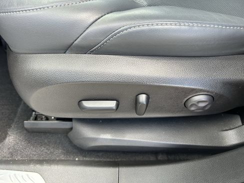 Used 2020 Buick Envision Premium AWD/4WD image 25