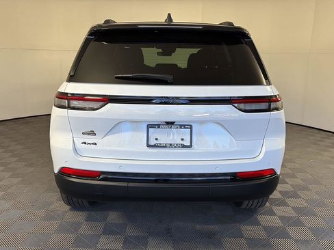 New 2025 Jeep Grand Cherokee Limited image 5