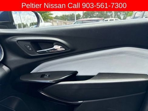 Used 2024 Chevrolet Trax LT w/ LT Convenience Package FWD image 18
