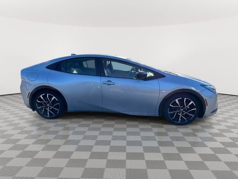 Used 2024 Toyota Prius Prime FWD image 6