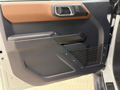 Used 2024 Ford Bronco Outer Banks AWD/4WD image 13