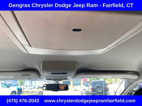 Used 2015 Chrysler Town & Country Touring w/ Driver Convenience Group FWD image 34