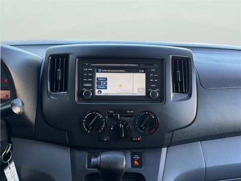 Used 2017 Chevrolet City Express LT w/ Technology Package FWD image 18