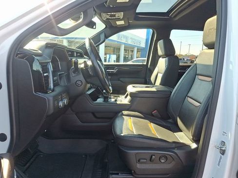 Used 2022 GMC Sierra 1500 AT4 w/ AT4 Premium Package image 14