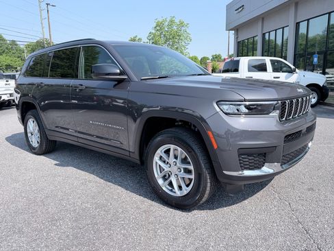 New 2026 Jeep Grand Cherokee L Laredo RWD image 2
