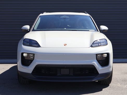 Certified 2026 Porsche Macan 4 Electric AWD/4WD image 7