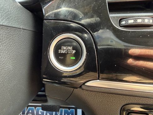 Used 2019 Buick Encore Sport Touring AWD/4WD image 13