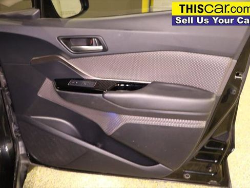 Used 2021 Toyota C-HR Limited FWD image 32