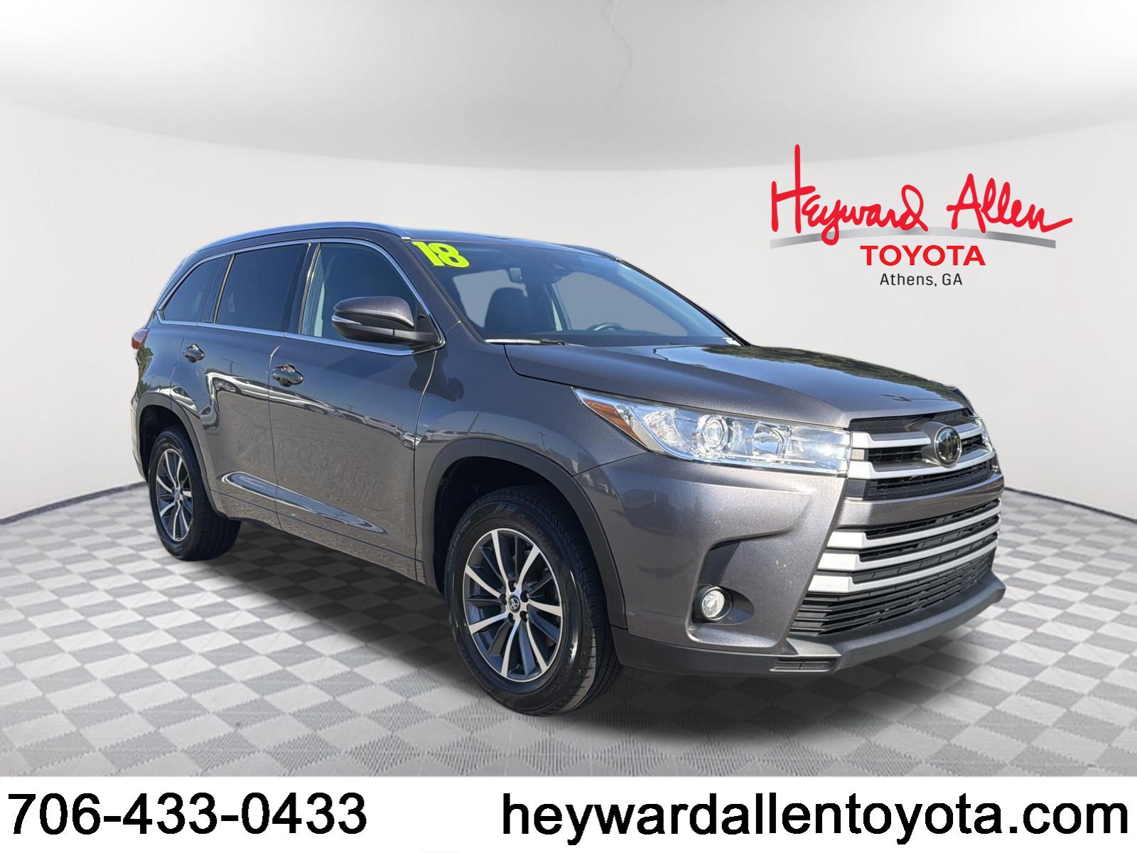 Used 2018 Toyota Highlander XLE FWD image 1