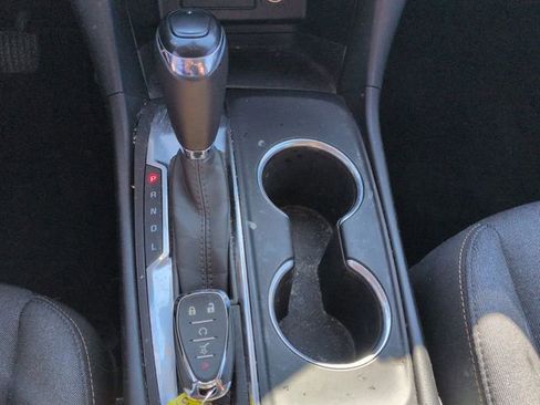 Used 2019 Chevrolet Equinox LT w/ Driver Convenience Package image 17