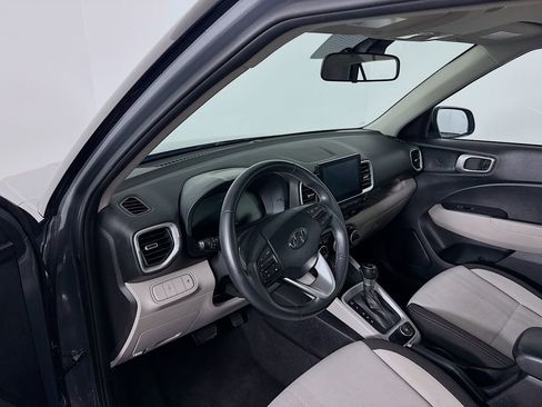 Used 2024 Hyundai Venue SEL image 9