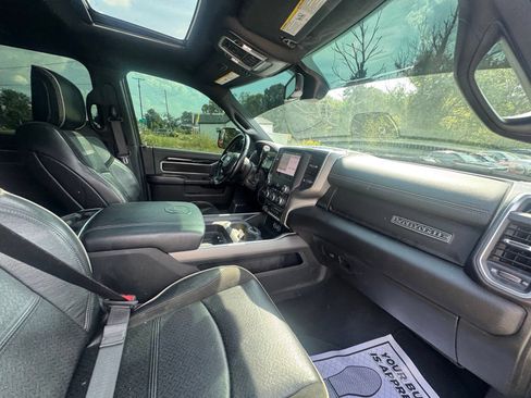 Used 2022 RAM 2500 Laramie w/ Night Edition AWD/4WD image 36