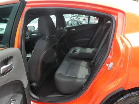Used 2018 Dodge Charger SXT w/ Blacktop Package RWD image 28