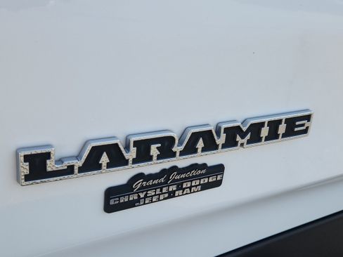 Used 2025 RAM 1500 Laramie AWD/4WD image 6