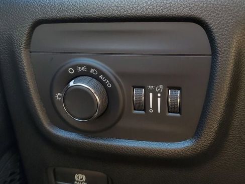 New 2026 Jeep Grand Cherokee Laredo image 33