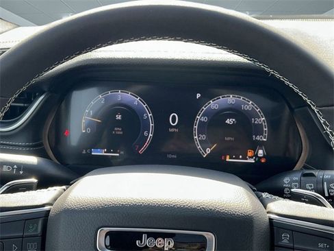 New 2025 Jeep Grand Cherokee L Limited w/ Luxury Tech Group II image 17