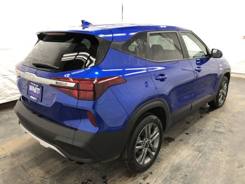 Certified 2022 Kia Seltos LX image 4